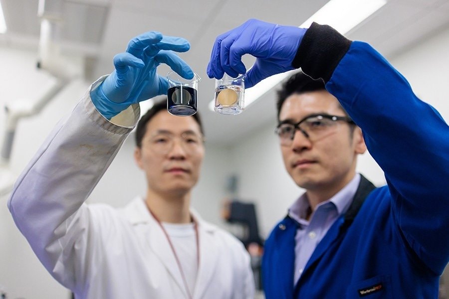 جسيمات نانوية داكنة تجعل إزالة حصى الكلى أسرع وأكثر أمانًا